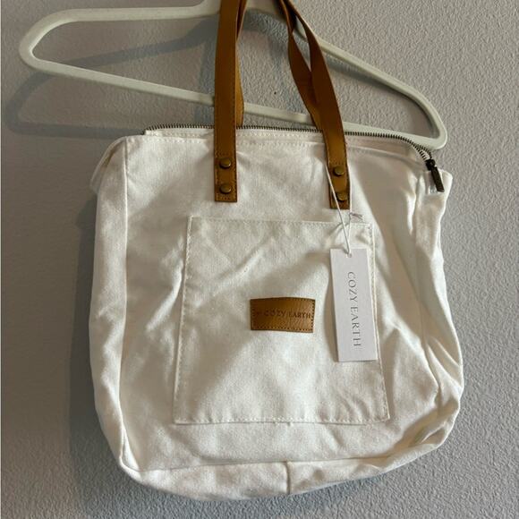 Cozy Earth White Canvas Tote Bag new with tags - Picture 2 of 3